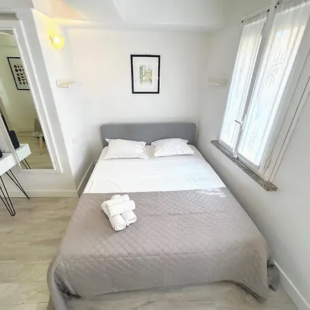 A Ot Cocon D Augustin Old Town Center شقة